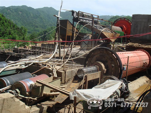 稀土礦磁選機(jī)客戶現(xiàn)場(chǎng)