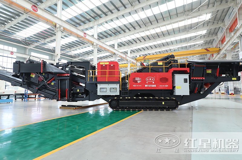 履帶式流動磕石機圖片