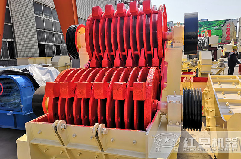 雙轉子破碎機結構圖 雙轉子破碎機結構圖