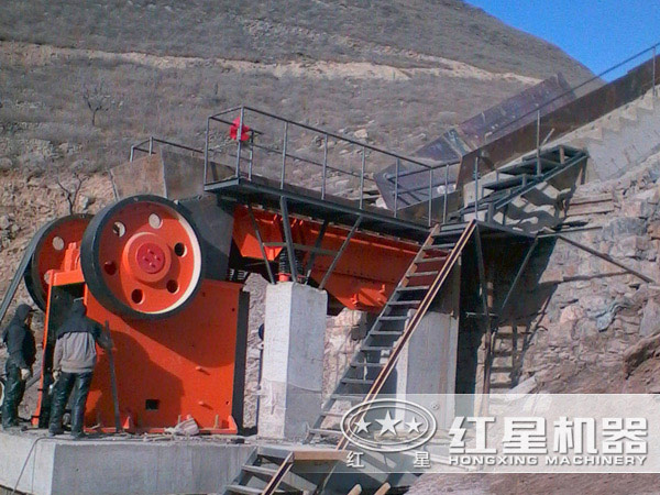 環(huán)保顎式破碎機“披綠”礦山