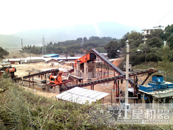 環(huán)保顎式破碎機舟山破碎現(xiàn)場