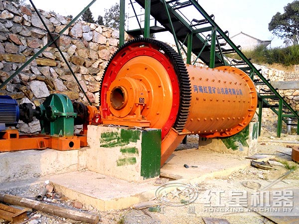 100噸金礦選礦球磨機作業現場