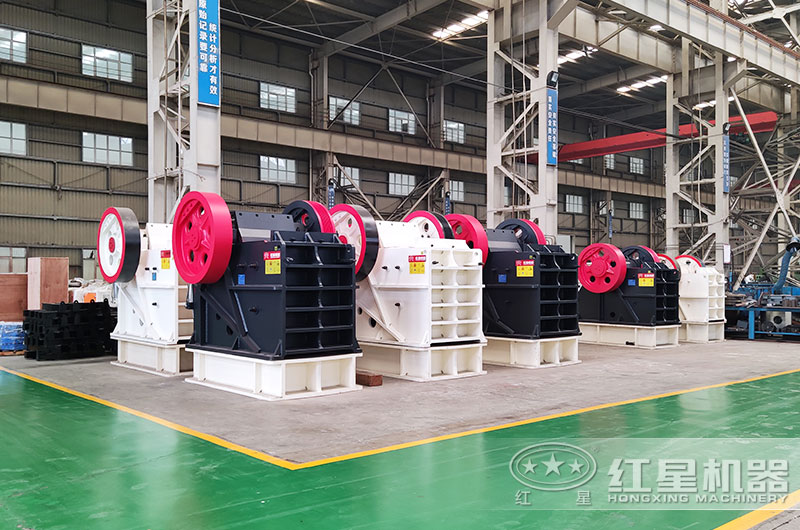 顎式破碎機(jī)圖片