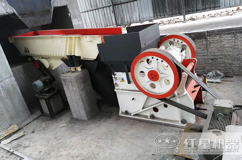 破石機工作現場實拍圖