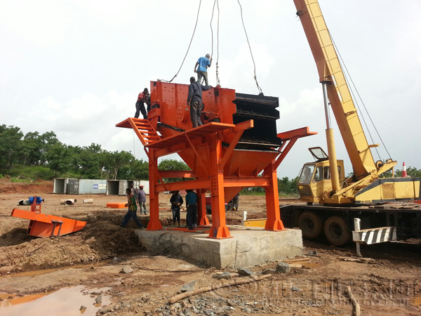 振動篩安裝現場 振動篩安裝現場