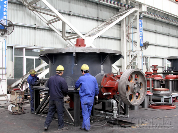 花崗巖圓錐破碎機組裝圖