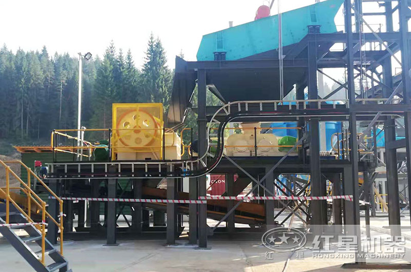 對(duì)輥制砂機(jī)工作現(xiàn)場(chǎng)圖片 對(duì)輥制砂機(jī)工作現(xiàn)場(chǎng)圖片