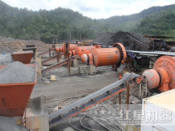 紅星機器球磨機現(xiàn)場工作圖 紅星機器球磨機現(xiàn)場工作圖