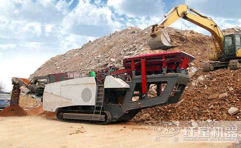 移動磕石機現場工作圖