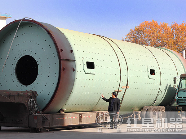 水泥球磨機發貨現場 水泥球磨機發貨現場