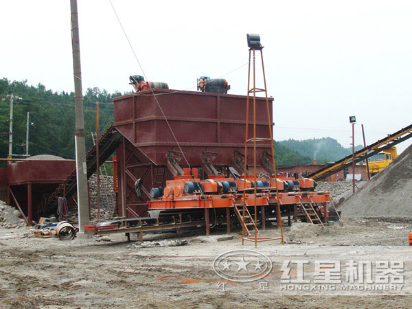 對輥式破碎機客戶現(xiàn)場圖 對輥式破碎機客戶現(xiàn)場圖