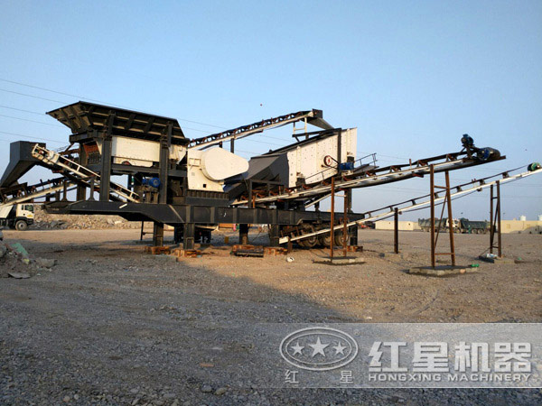 小型流動(dòng)瀝青破碎機(jī)現(xiàn)場(chǎng)圖 小型流動(dòng)瀝青破碎機(jī)現(xiàn)場(chǎng)圖