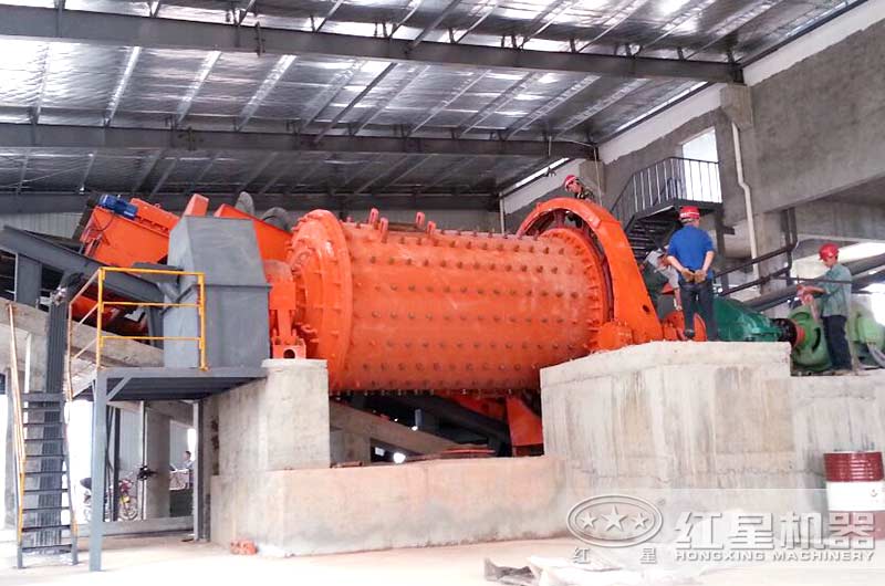 濕式球磨機的現場作業圖 濕式球磨機的現場作業圖