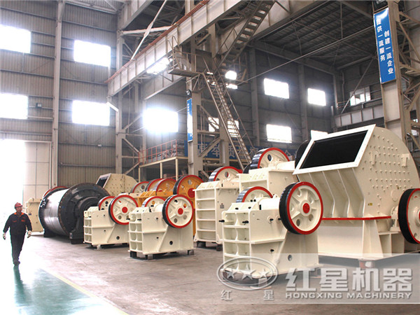 時產30噸石子破碎機生產車間