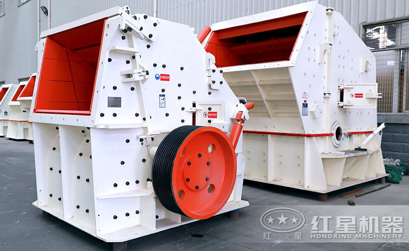 出12石子的反擊式石頭碎石機(jī) 出12石子的反擊式石頭碎石機(jī)