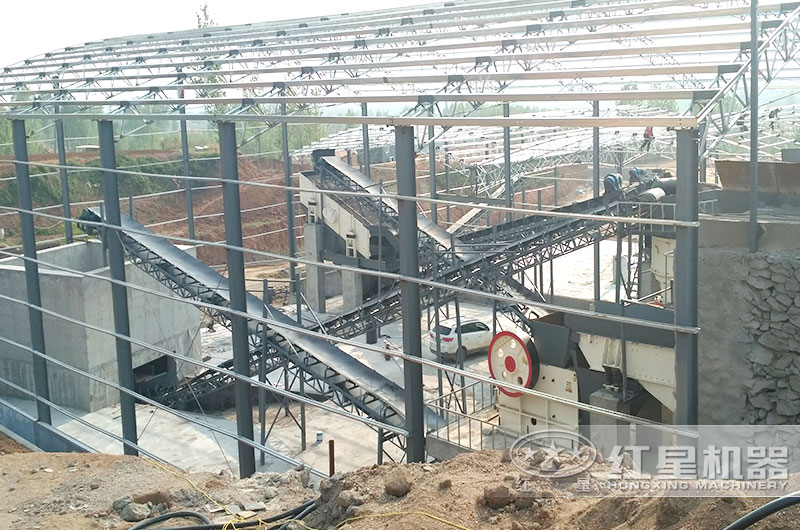 HD德版顎式破碎機現(xiàn)場實拍