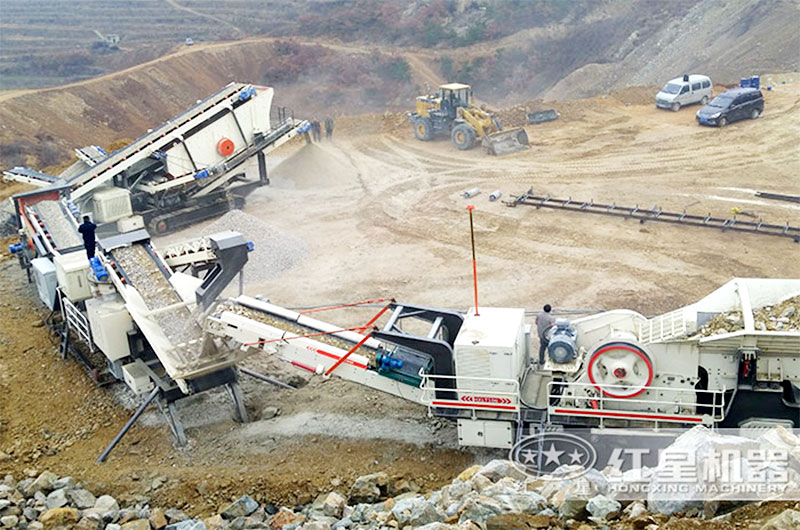 履帶式移動(dòng)破碎站現(xiàn)場(chǎng) 履帶式移動(dòng)破碎站現(xiàn)場(chǎng)