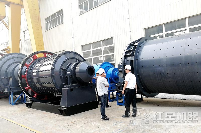 客戶來紅星機器球磨機廠區參觀