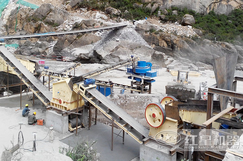 錘式反擊式破碎機作業現場