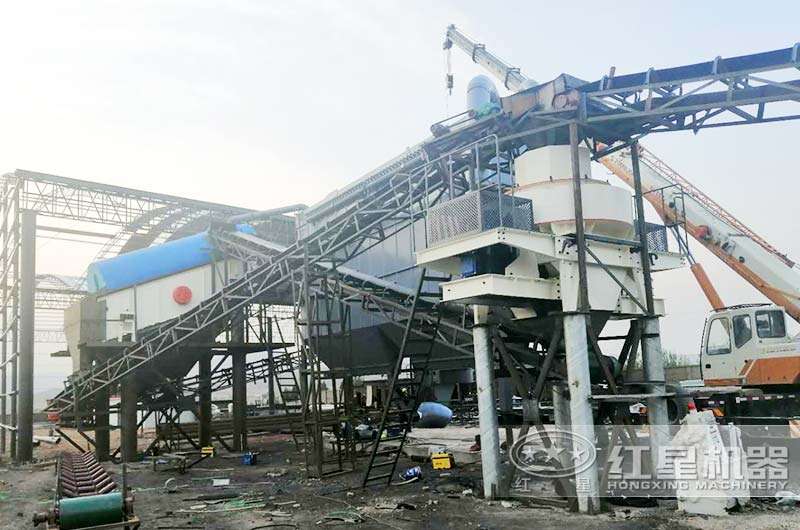 每小時150噸制砂機作業現場 每小時150噸制砂機作業現場