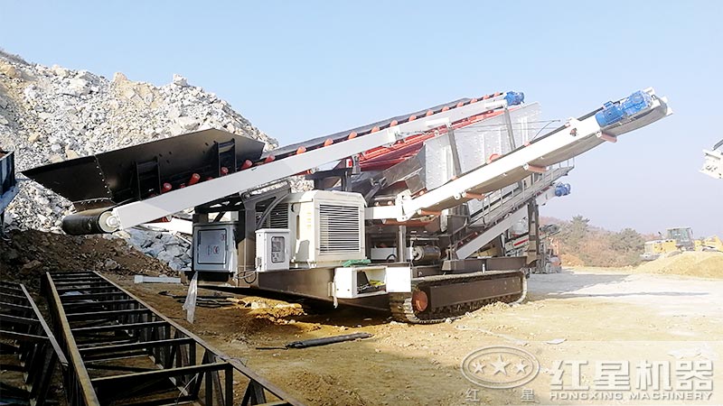 移動汽車載式打石子機作業(yè)現(xiàn)場