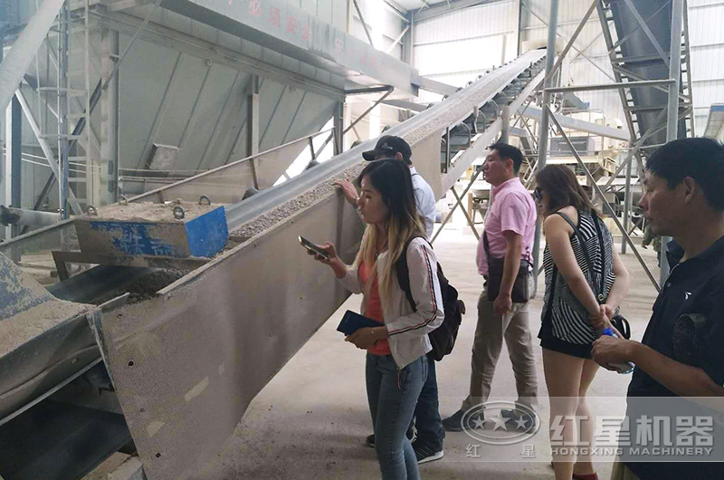 客戶去到現場看出料 客戶去到現場看出料