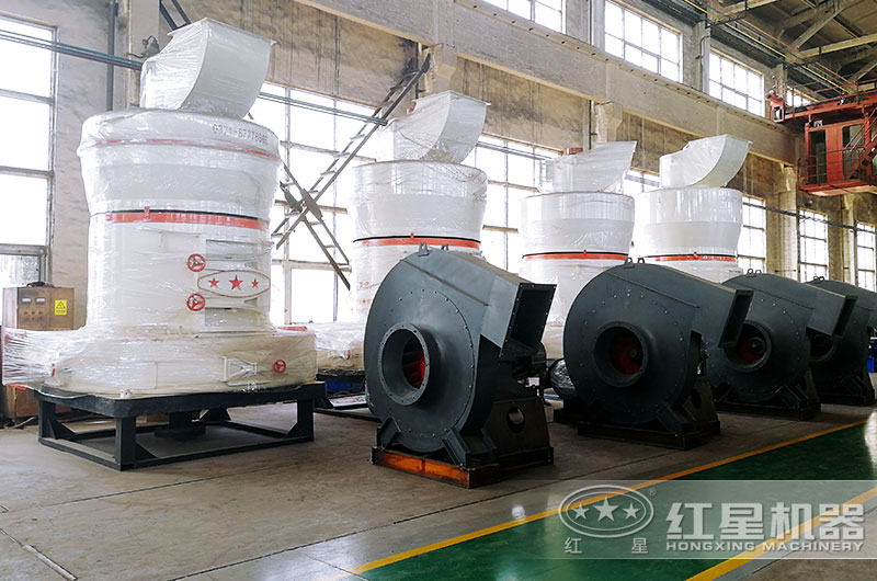 雷蒙磨粉機(jī)車間實(shí)拍圖,現(xiàn)貨充足 雷蒙磨粉機(jī)車間實(shí)拍圖,現(xiàn)貨充足