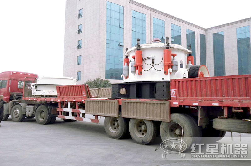 紅星大型碎石機發貨現場