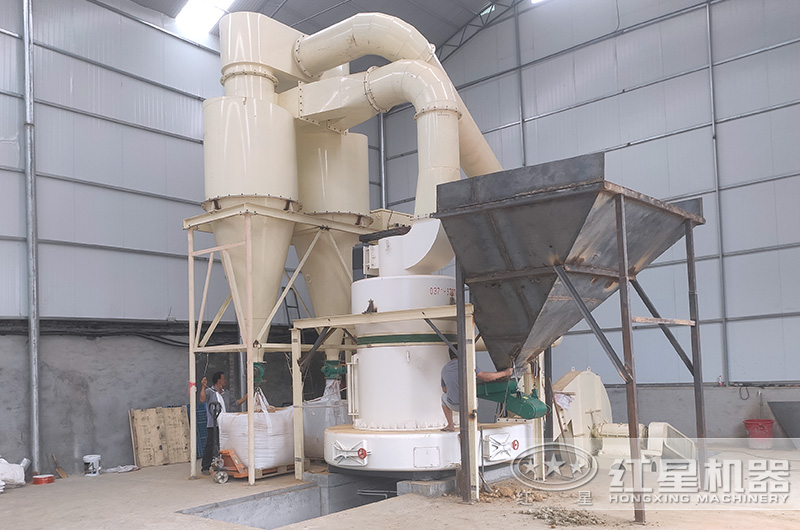 山西客戶雷蒙磨粉機工作現場 山西客戶雷蒙磨粉機工作現場