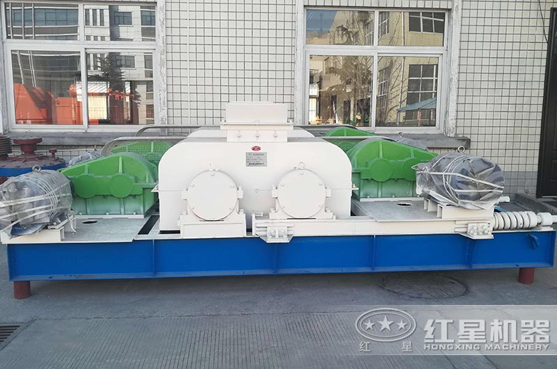 小型對輥式制砂機圖片 小型對輥式制砂機圖片