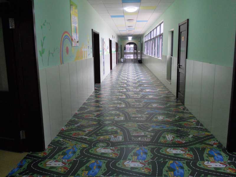 選擇PVC幼兒園地膠該注意什么？