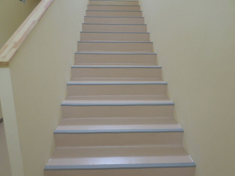 塑膠地板圖片 導(dǎo)致塑膠地板膨脹起鼓的原因有哪些?