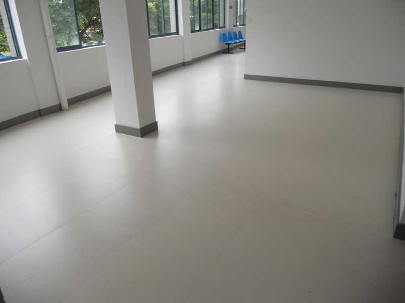 塑膠地板成為當(dāng)今的主流產(chǎn)品，火爆各個行業(yè)