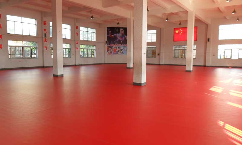 乒乓球室專用地板膠 乒乓球室專用地板膠經(jīng)銷商如何選代理品牌